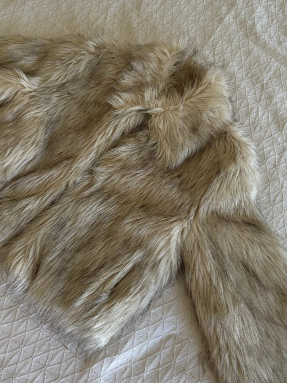 Steve Madden Juniper Faux Fur Coat - Cream NWT L